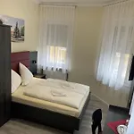 Koenig Humbert Bed & Breakfast 3*