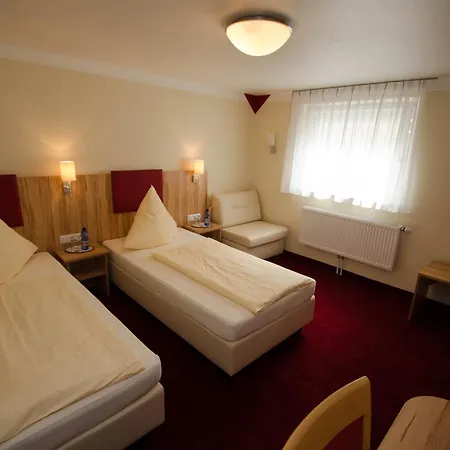 Koenig Humbert Bed & Breakfast 2*