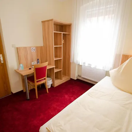 Koenig Humbert 3*