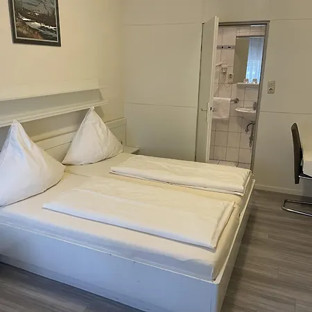 Koenig Humbert Bed & Breakfast 3*
