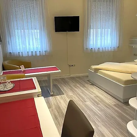 Koenig Humbert 3*