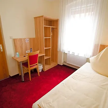 Koenig Humbert 3*