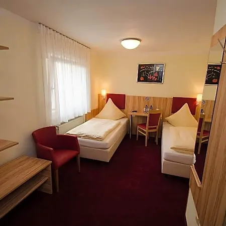 Koenig Humbert 3*