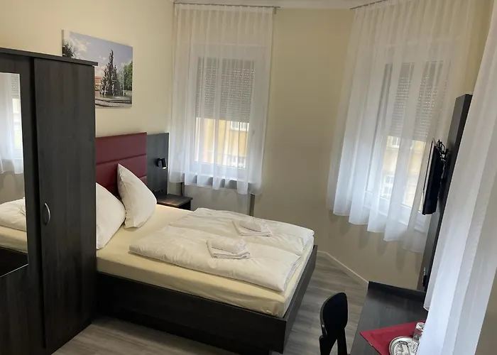 Koenig Humbert Frühstückspension 3*